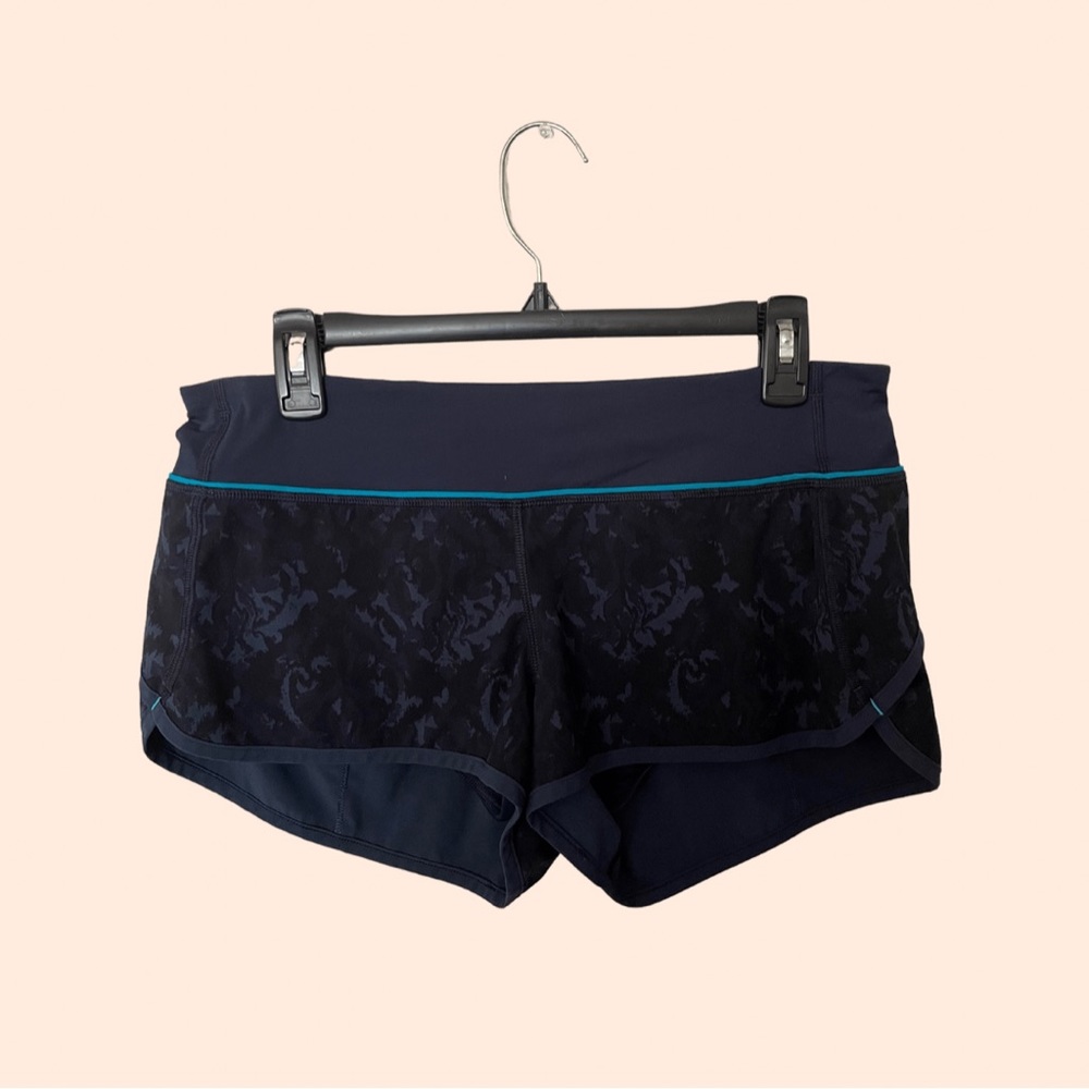 Lululemon low rise short 4”.